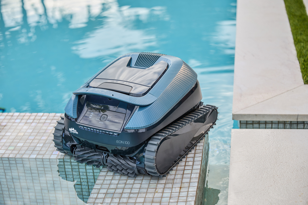 Čtyři výkonné motory Dolphin EON 100