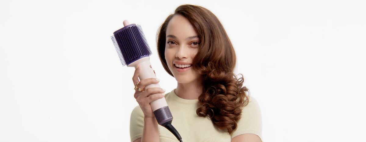 Kompletní styling z mokrých vlasů – Dyson Airsmooth