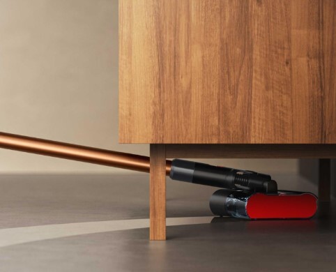 Nízký profil a ergonomická rukojeť podlahové myčky Dyson PencilWash