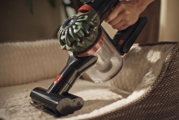 Ruční nebo tyčové provedení Dyson V8