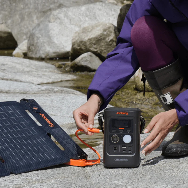 Solární nabíjení Jackery Explorer 300D