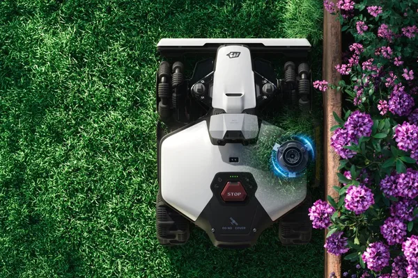 Robotická sekačka Mammotion LUBA mini 2 AWD 1500 - boční dožínač Edge Cutting