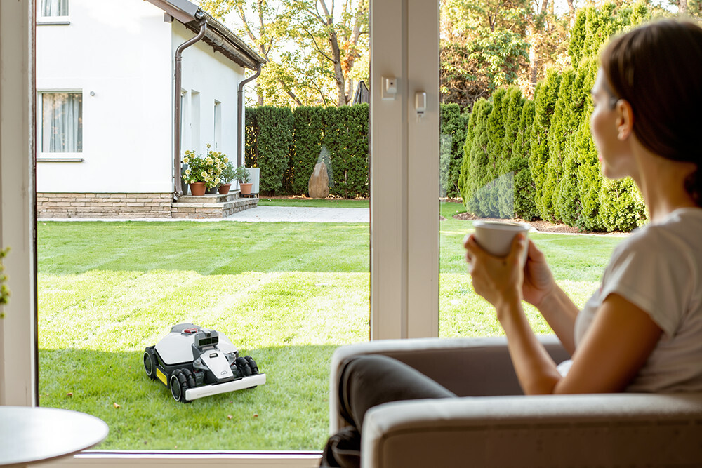 Robotická sekačka Mammotion LUBA mini AWD LiDAR 1500 - tichý provoz