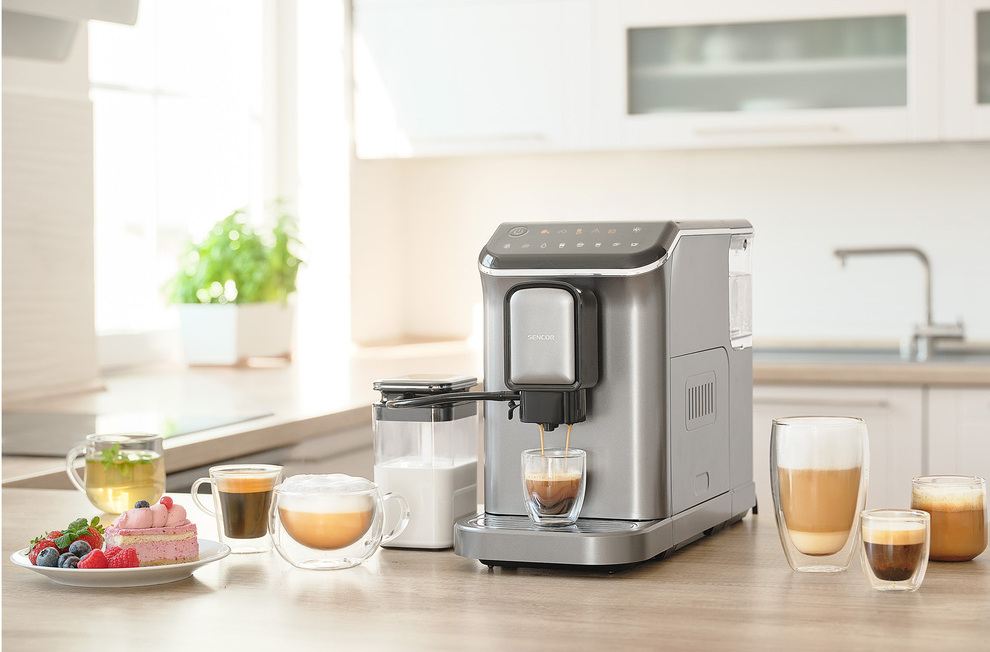 Automatický kávovar Sencor SES 8000BK