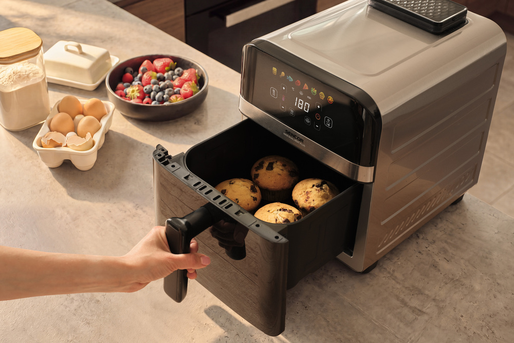 Vysoký příkon 2 000 W – Sencor SFR 9800SS INOX DUAL HEAT PLUS