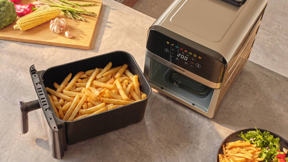 Zdravější smažení bez oleje – Sencor SFR 9800SS INOX DUAL HEAT PLUS