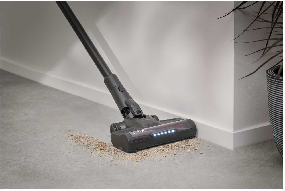 SENCOR SVC 8726BK - snadná manévrovatelnost