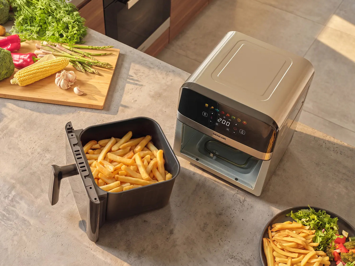 Zdravější a úspornější smažení – SENCOR SFR 6800SS INOX