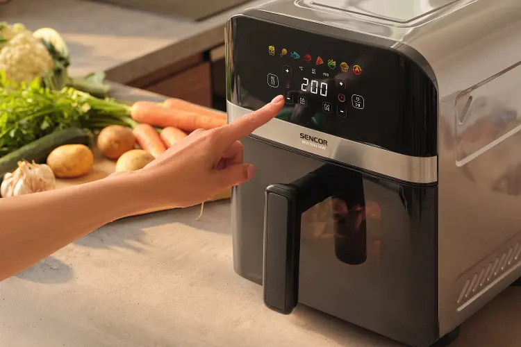 Jednoduché a intuitivní ovládání – SENCOR SFR 6800SS INOX