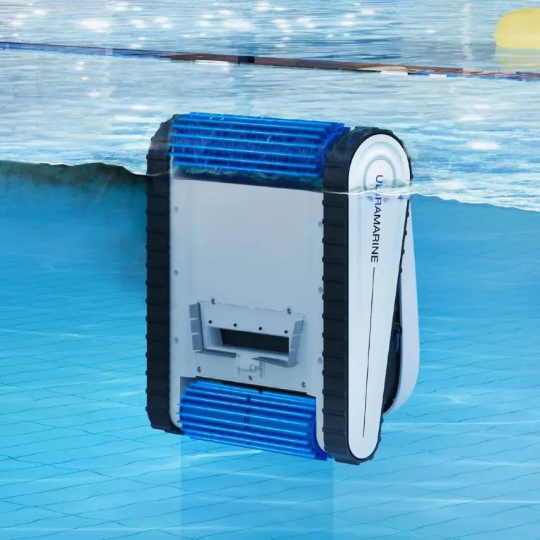 Čtyři aktivní čistící kartáče - ECOVACS ULTRAMARINE P1