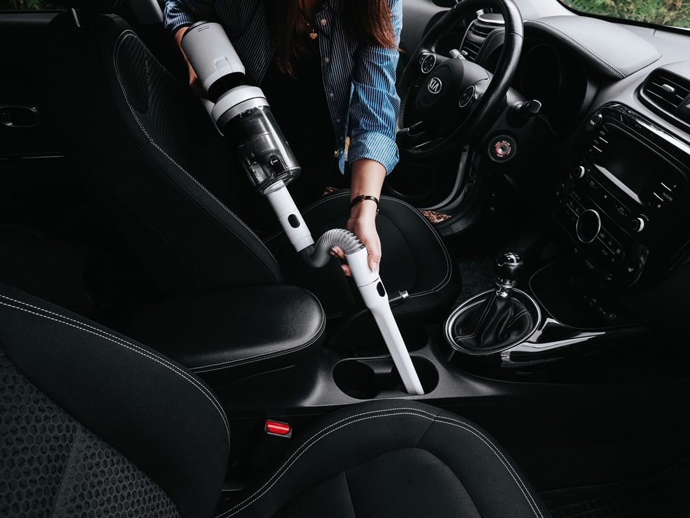 Funkce 2v1 ruční a tyčový vysavač Concept VP6125